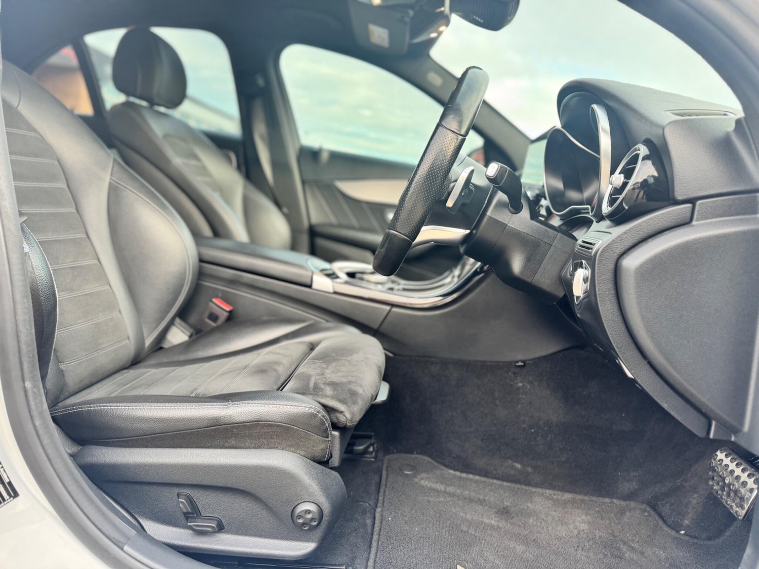 Used Mercedes-Benz C Class 2019 for sale - 76832562: Photo 14