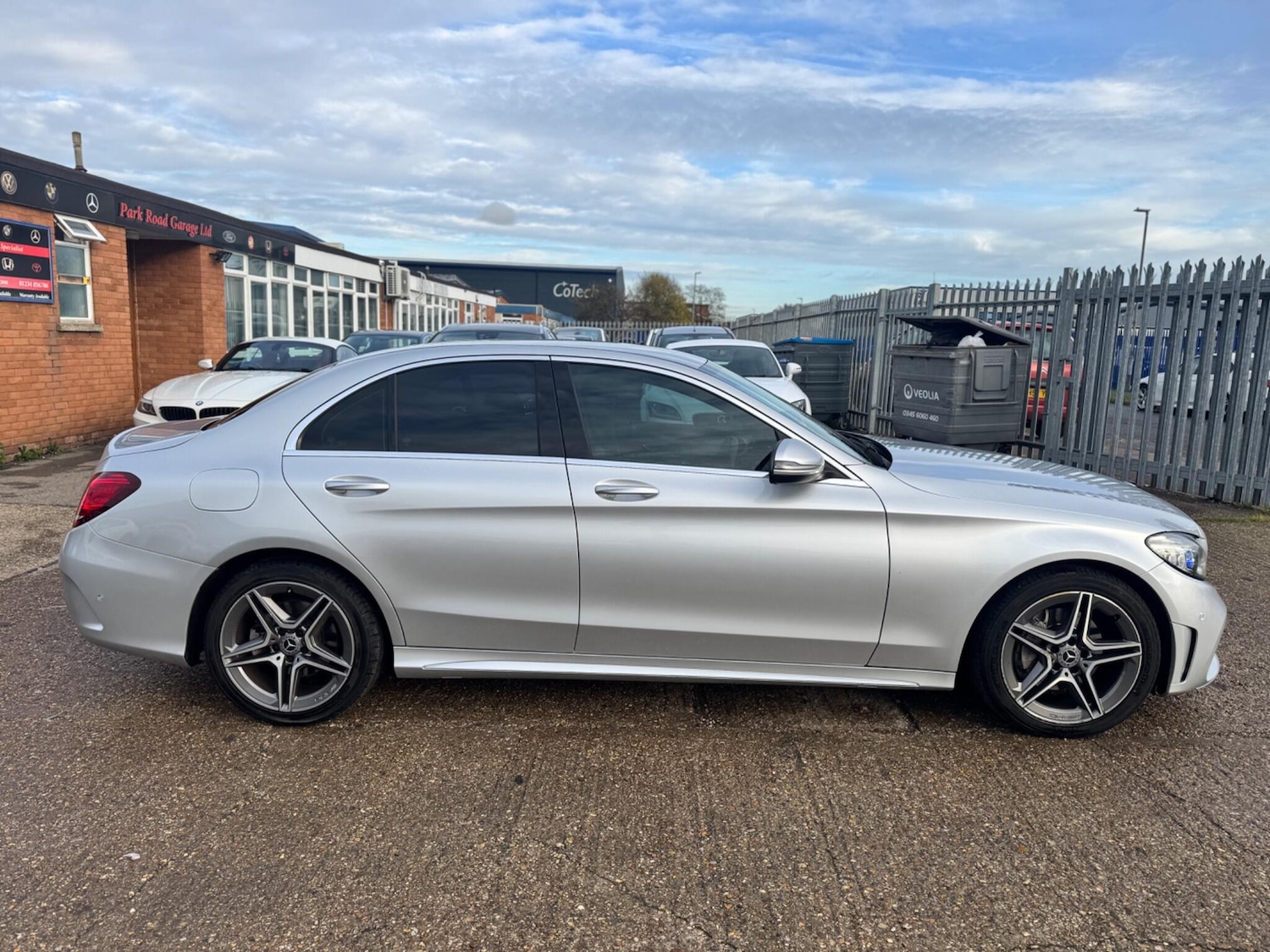 Used Mercedes-Benz C Class 2019 for sale - 76832562: Photo 2