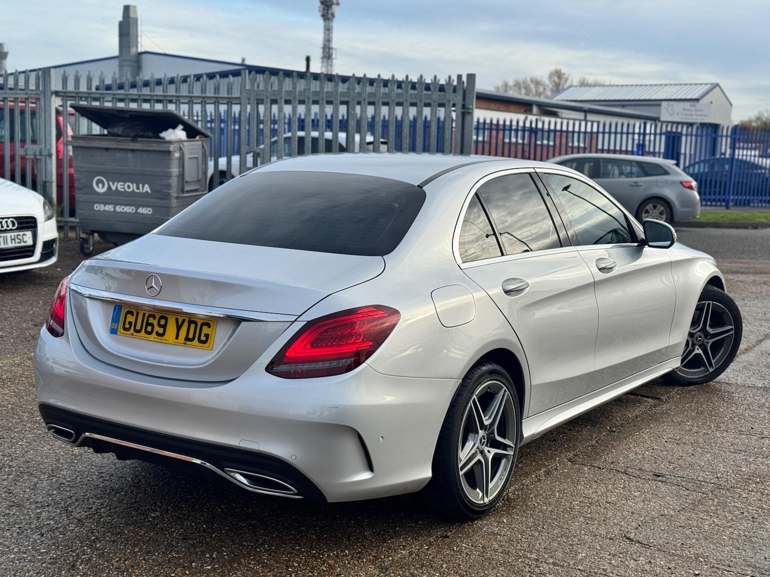 Used Mercedes-Benz C Class 2019 for sale - 76832562: Photo 3