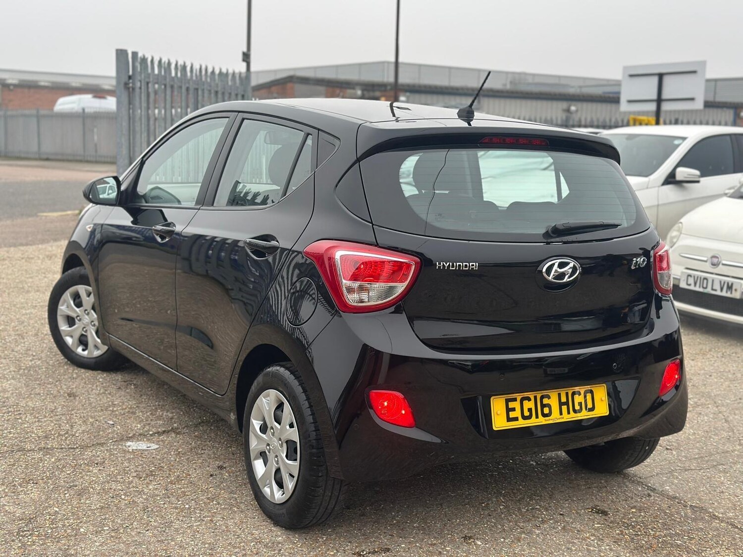 Used Hyundai i10 2016 for sale - 77646073: Photo 5