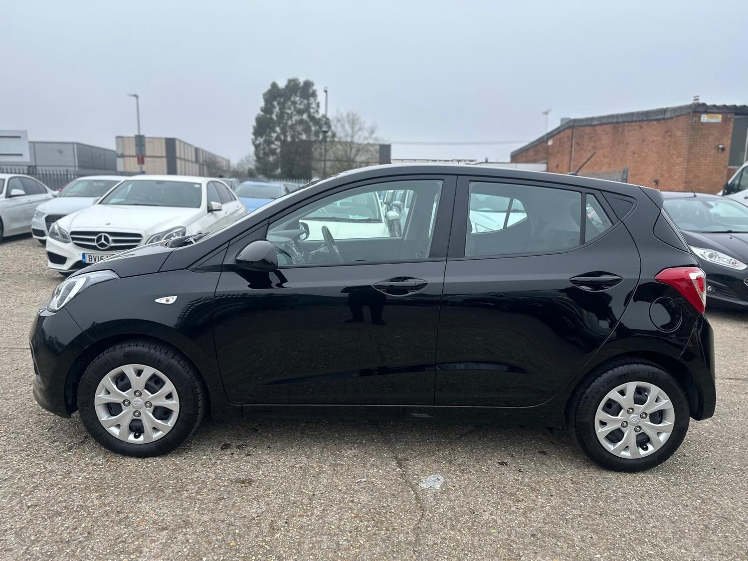 Used Hyundai i10 2016 for sale - 77646073: Photo 6