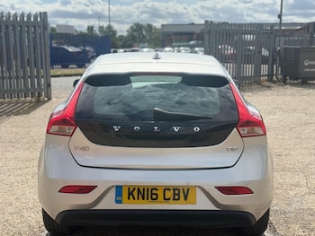 Used Volvo V40 2016 for sale - 79564855: Photo