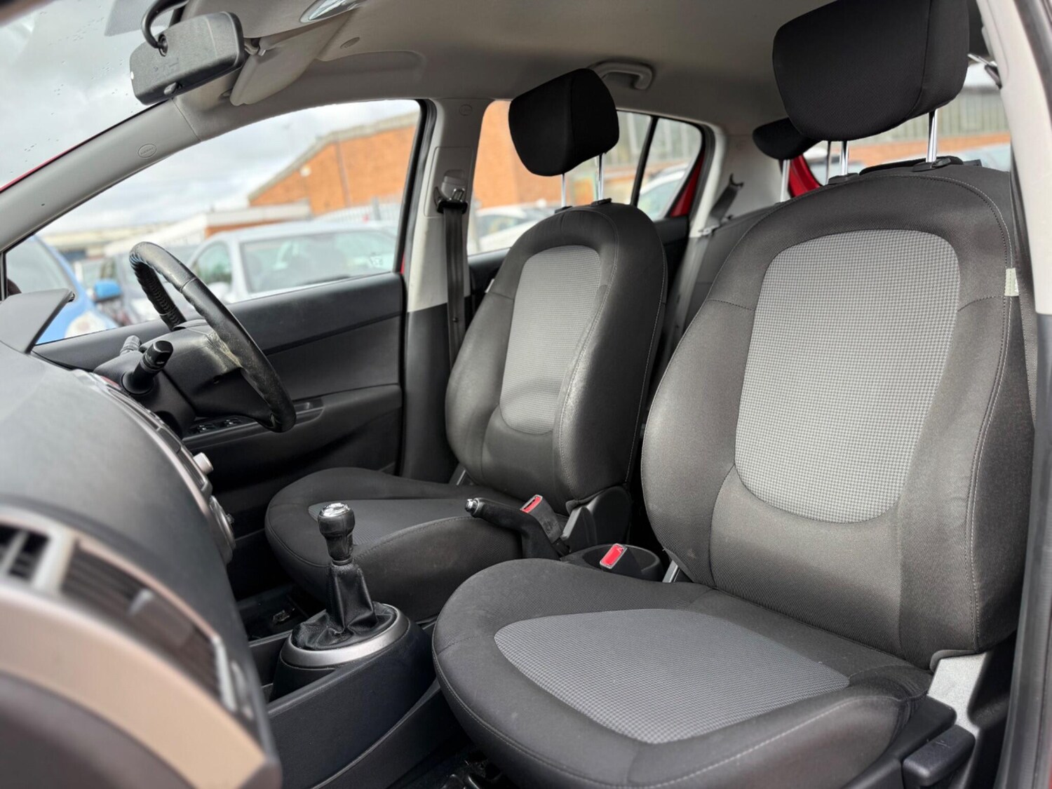 Used Hyundai i20 2013 for sale - 76296127: Photo 9