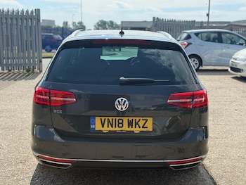 Used Volkswagen Passat 2018 for sale - 78471201: Photo