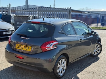 Used Peugeot 208 2012 for sale - 77794172: Photo