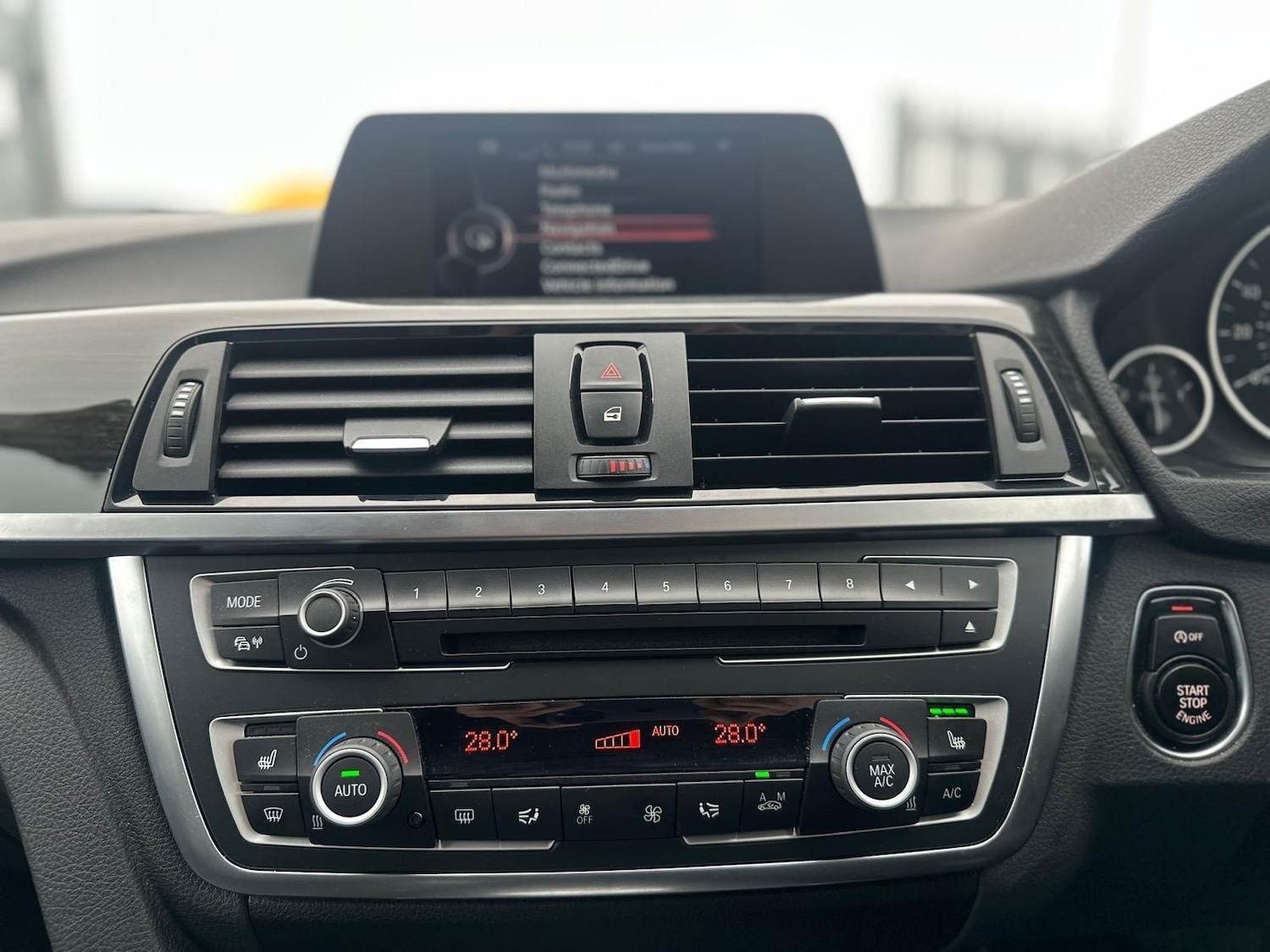 Used BMW 3 Series 2015 for sale - 77783469: Photo 21