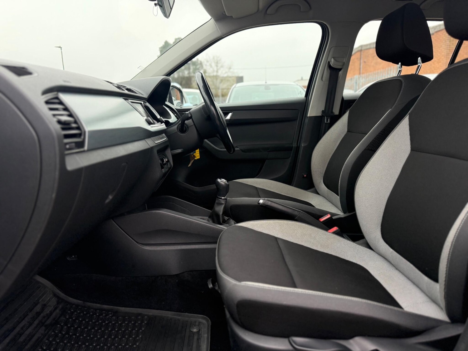 Used Skoda Fabia 2015 for sale - 77320602: Photo 10