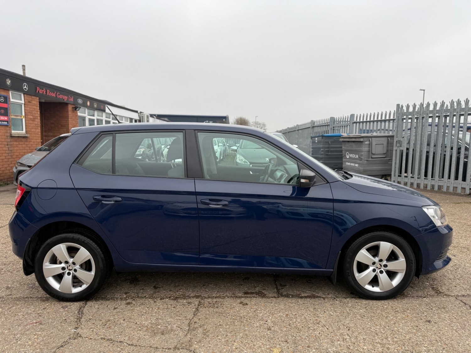 Used Skoda Fabia 2015 for sale - 77320602: Photo 2