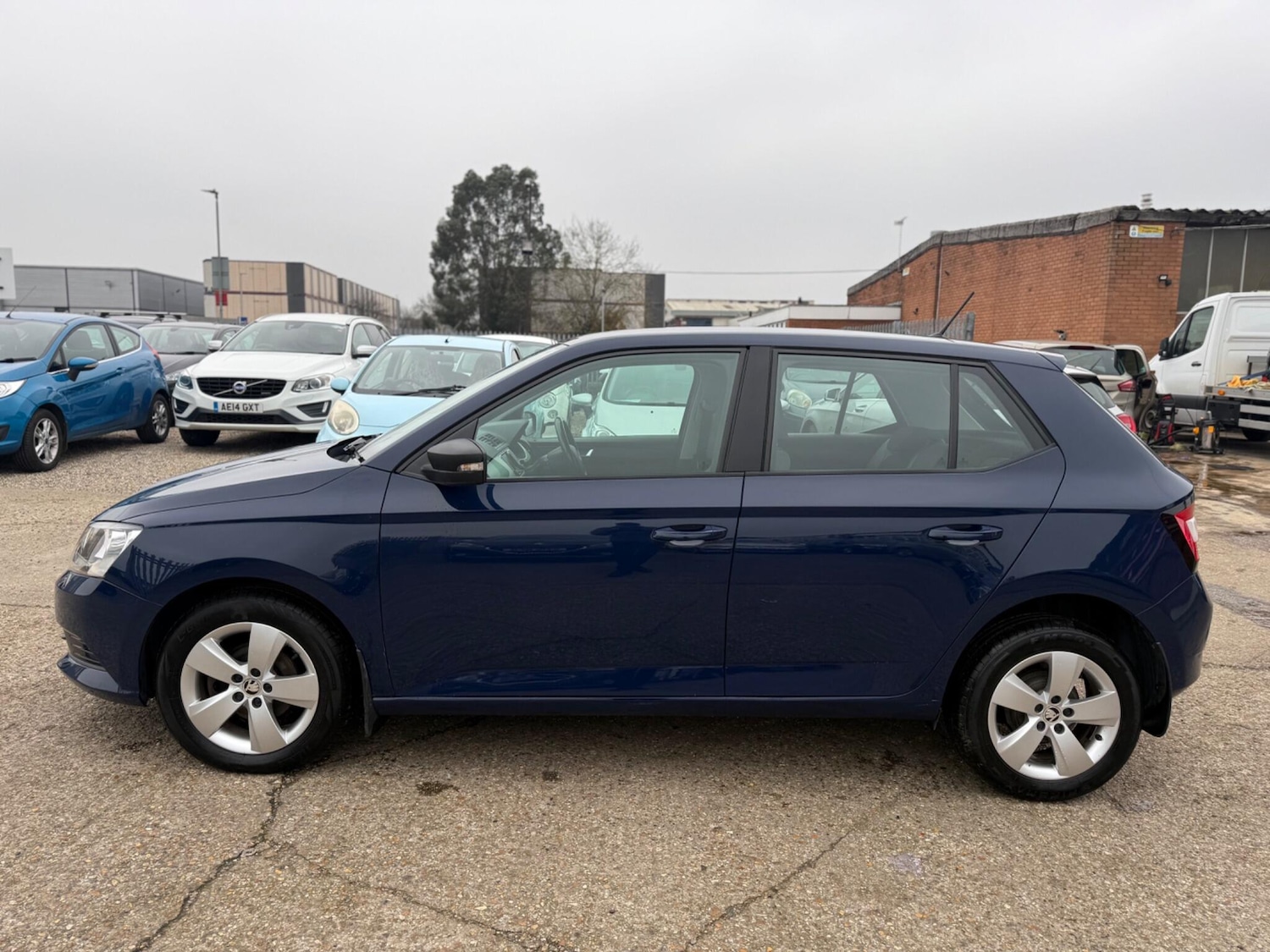 Used Skoda Fabia 2015 for sale - 77320602: Photo 6