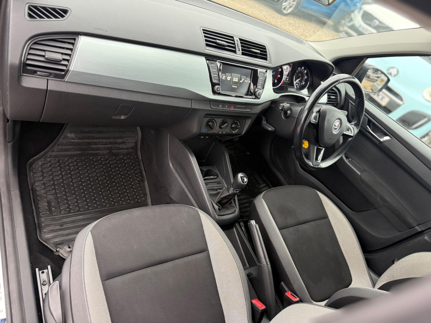 Used Skoda Fabia 2015 for sale - 77320602: Photo 9