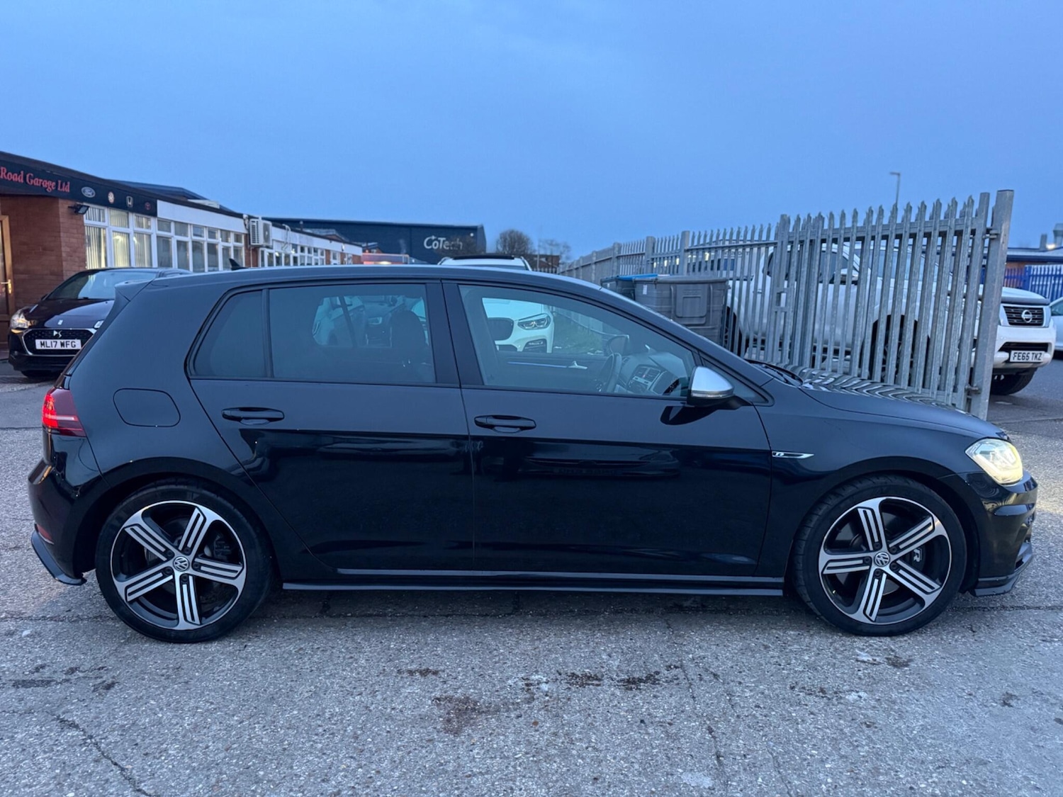 Used Volkswagen Golf for sale - 77587010: Photo 2