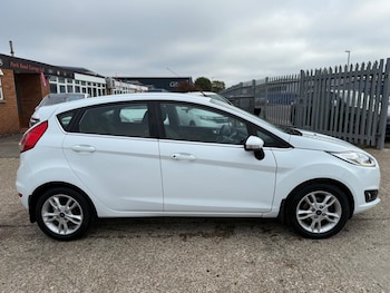 Used Ford Fiesta 2016 for sale - 76239202: Photo 2