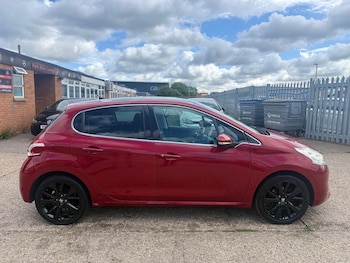 Used Peugeot 208 2014 for sale - 78516929: Photo