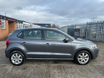 Used Volkswagen Polo 2010 for sale - 77320609: Photo