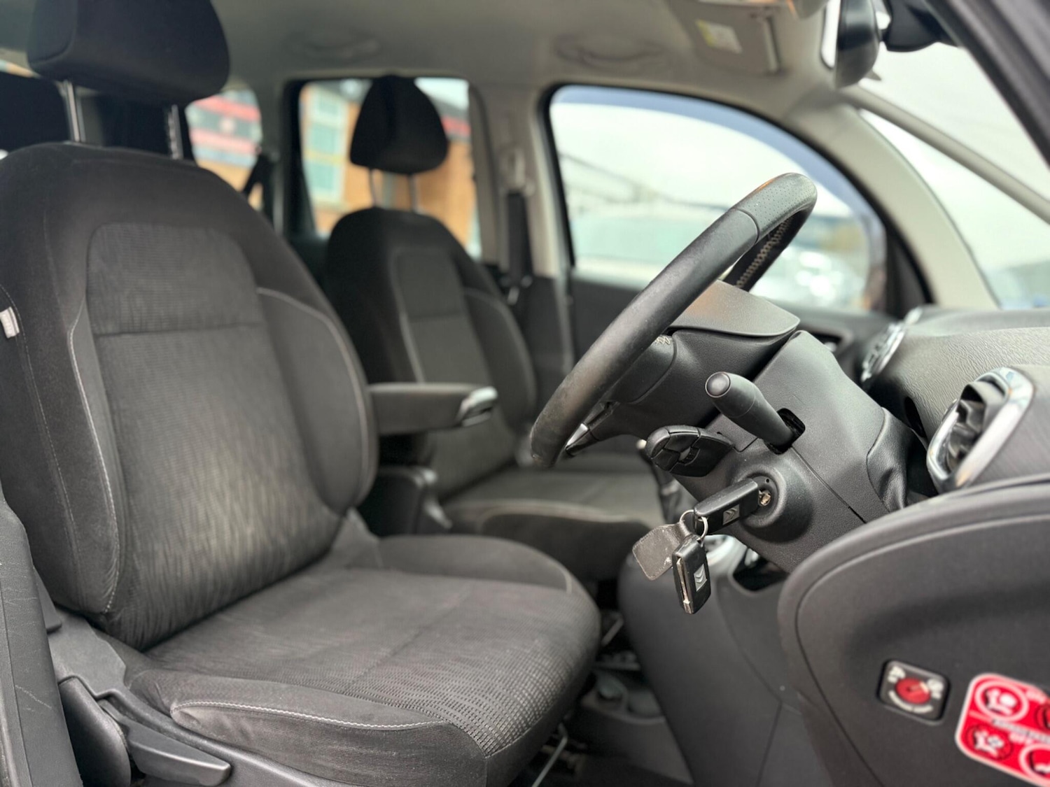 Used Citroen C3 Picasso 2015 for sale - 77425311: Photo 13