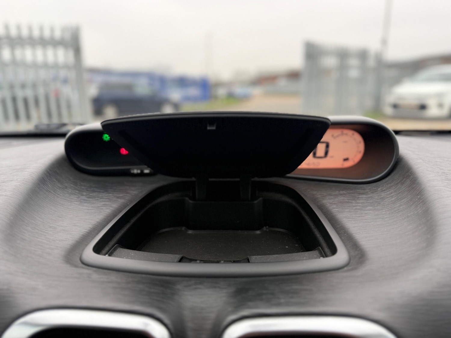 Used Citroen C3 Picasso 2015 for sale - 77425311: Photo 15