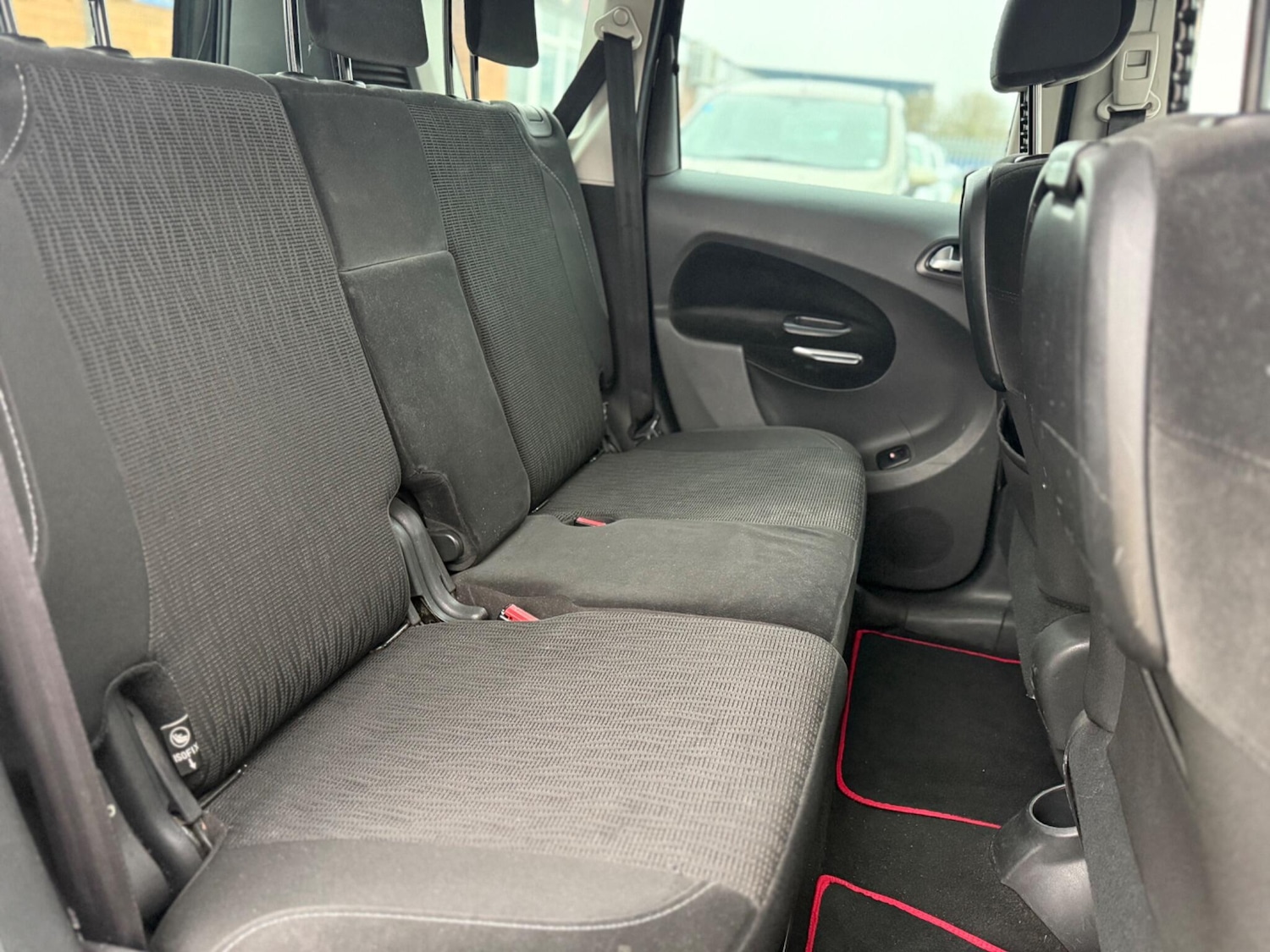 Used Citroen C3 Picasso 2015 for sale - 77425311: Photo 19