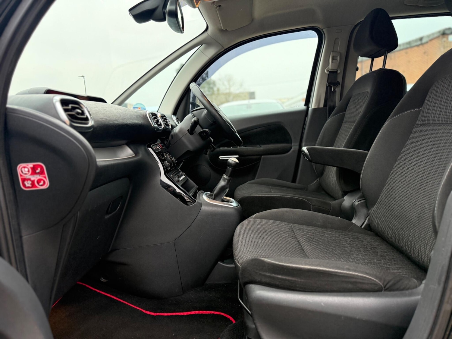 Used Citroen C3 Picasso 2015 for sale - 77425311: Photo 9