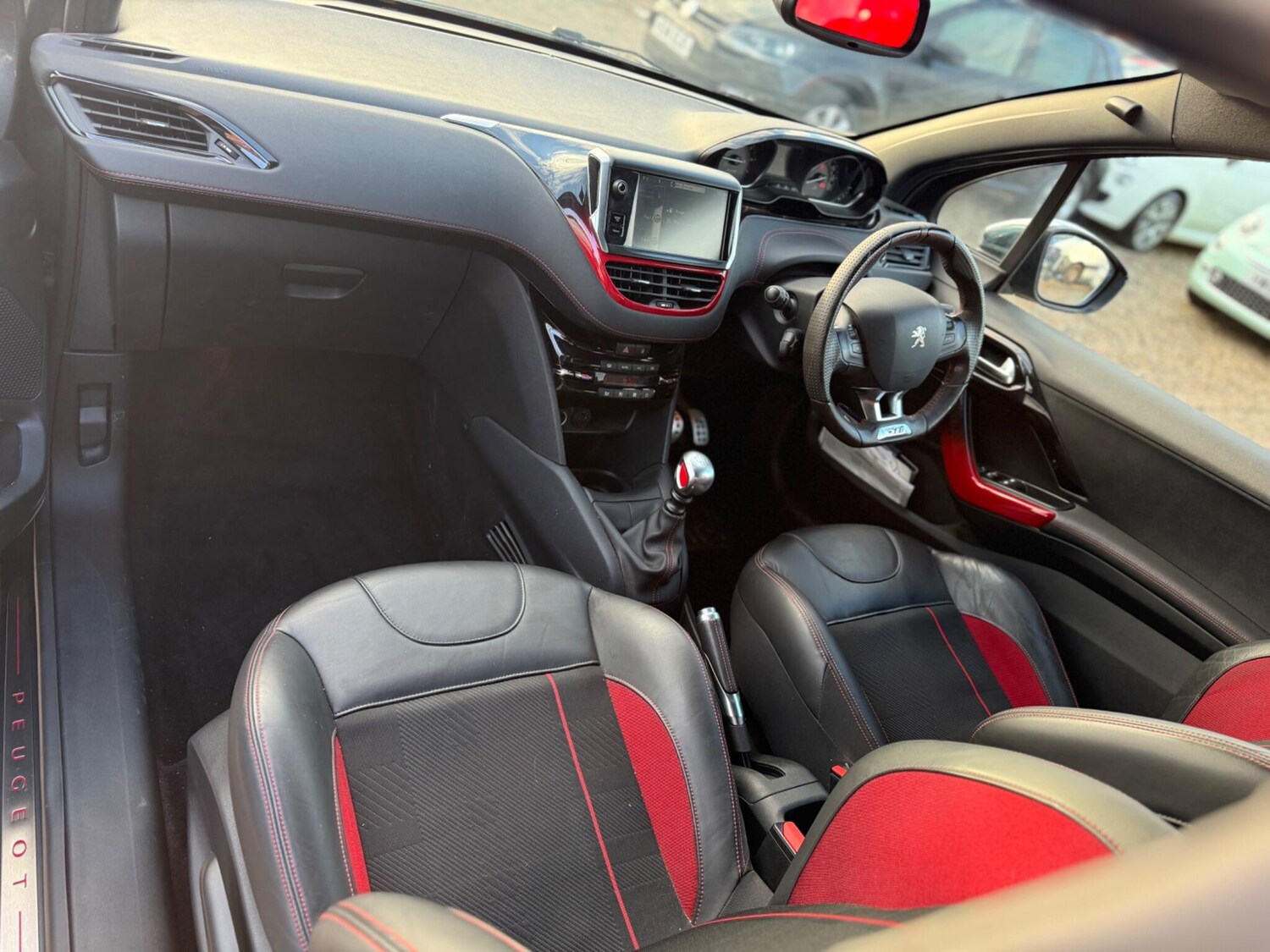 Used Peugeot 208 2013 for sale - 77163611: Photo 10