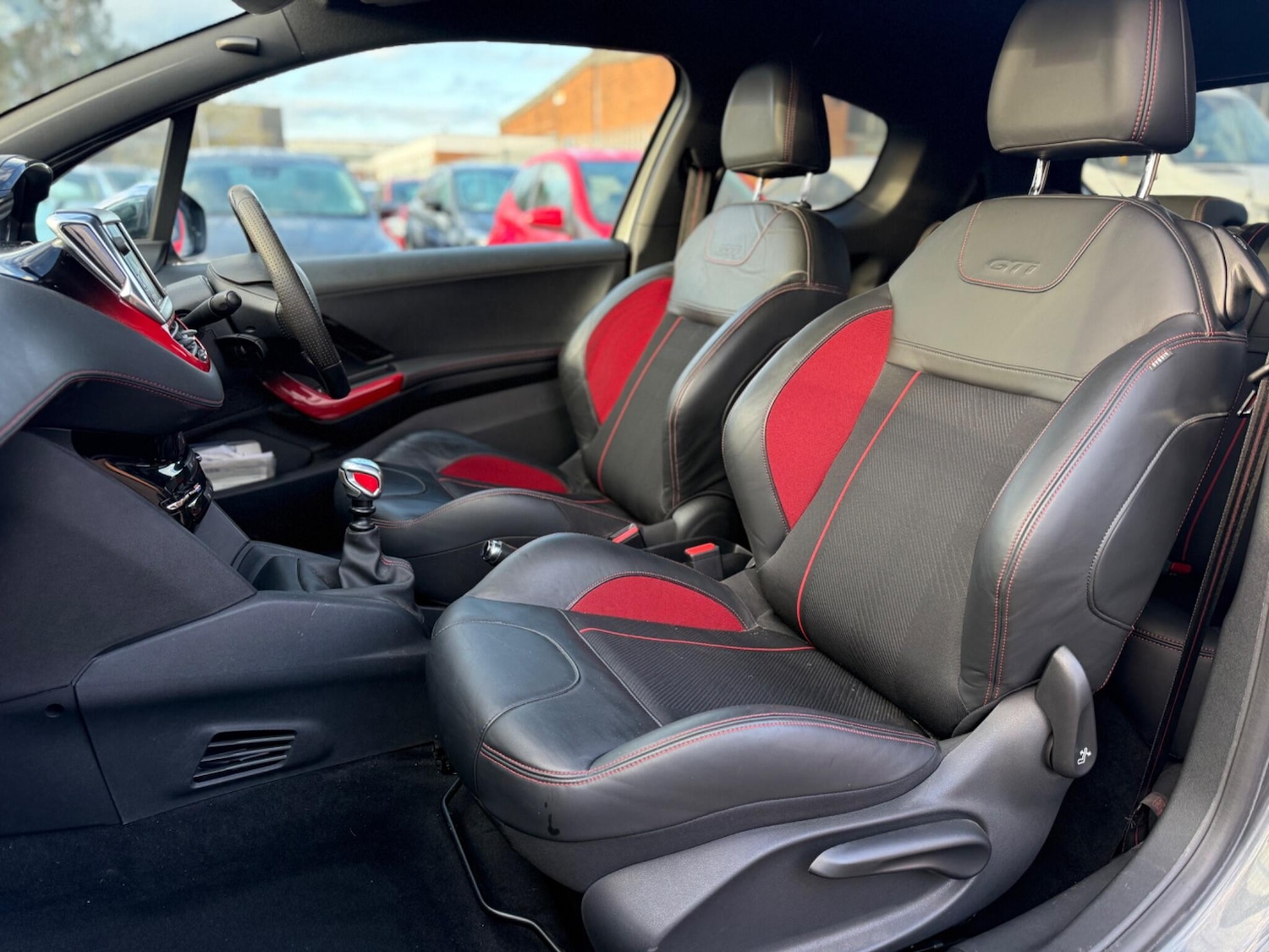 Used Peugeot 208 2013 for sale - 77163611: Photo 13