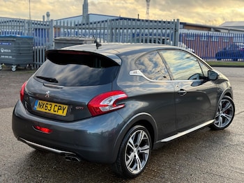 Used Peugeot 208 2013 for sale - 77163611: Photo