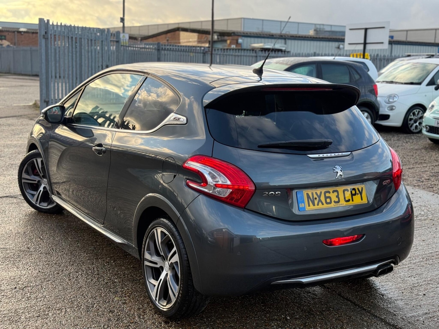 Used Peugeot 208 2013 for sale - 77163611: Photo 5
