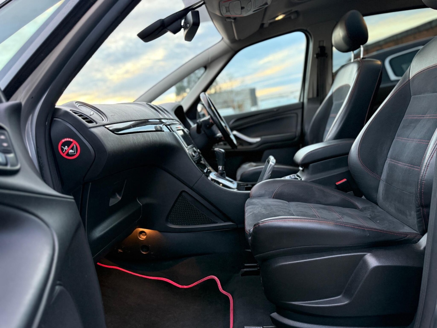 Used Ford S-Max 2011 for sale - 76714932: Photo 10