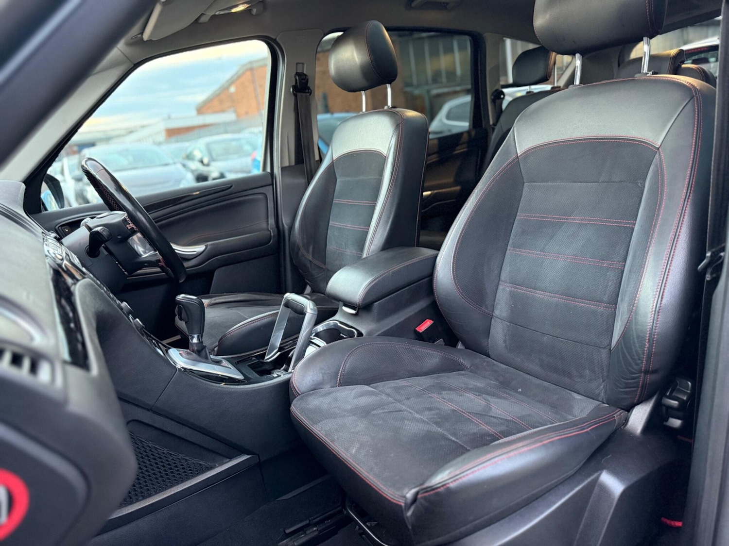 Used Ford S-Max 2011 for sale - 76714932: Photo 11