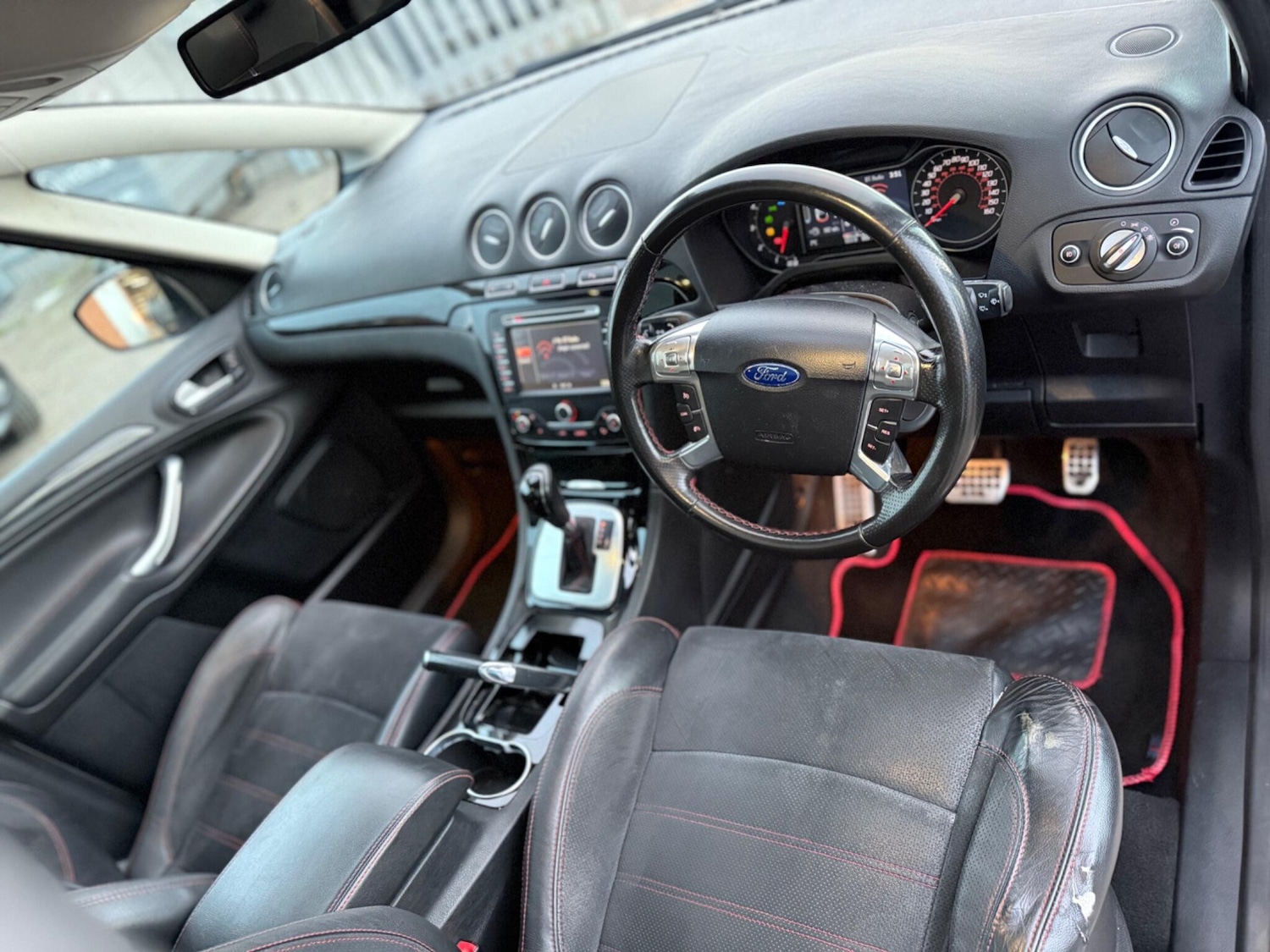 Used Ford S-Max 2011 for sale - 76714932: Photo 12