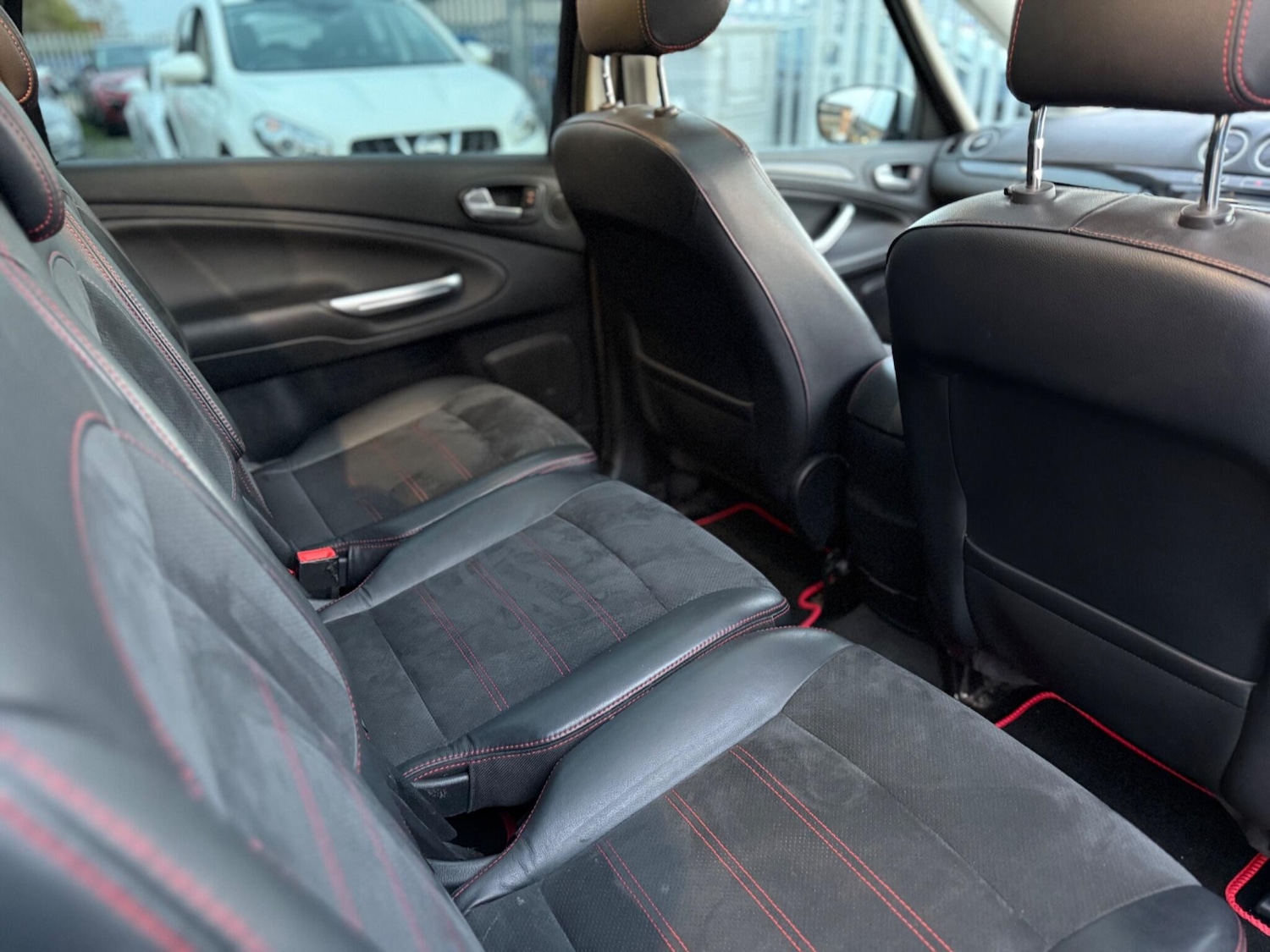 Used Ford S-Max 2011 for sale - 76714932: Photo 22