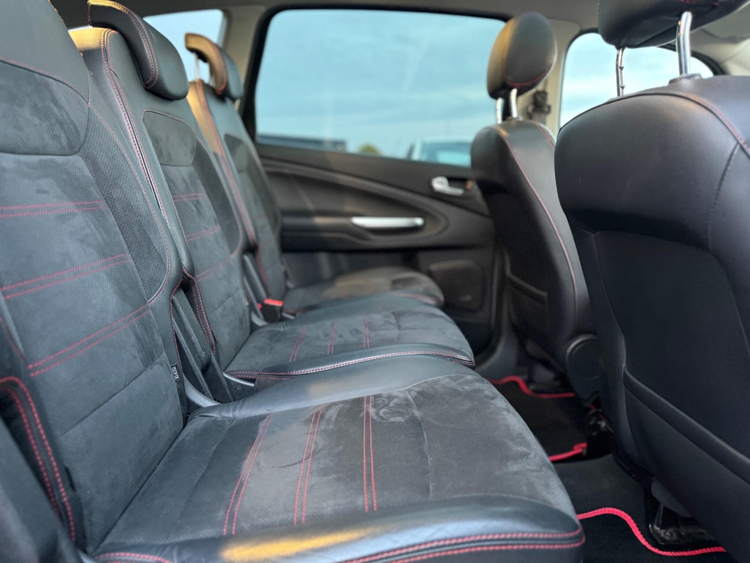 Used Ford S-Max 2011 for sale - 76714932: Photo 23