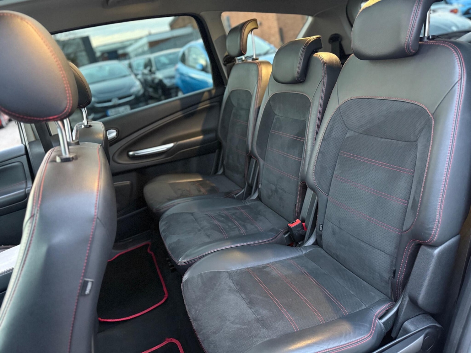 Used Ford S-Max 2011 for sale - 76714932: Photo 27