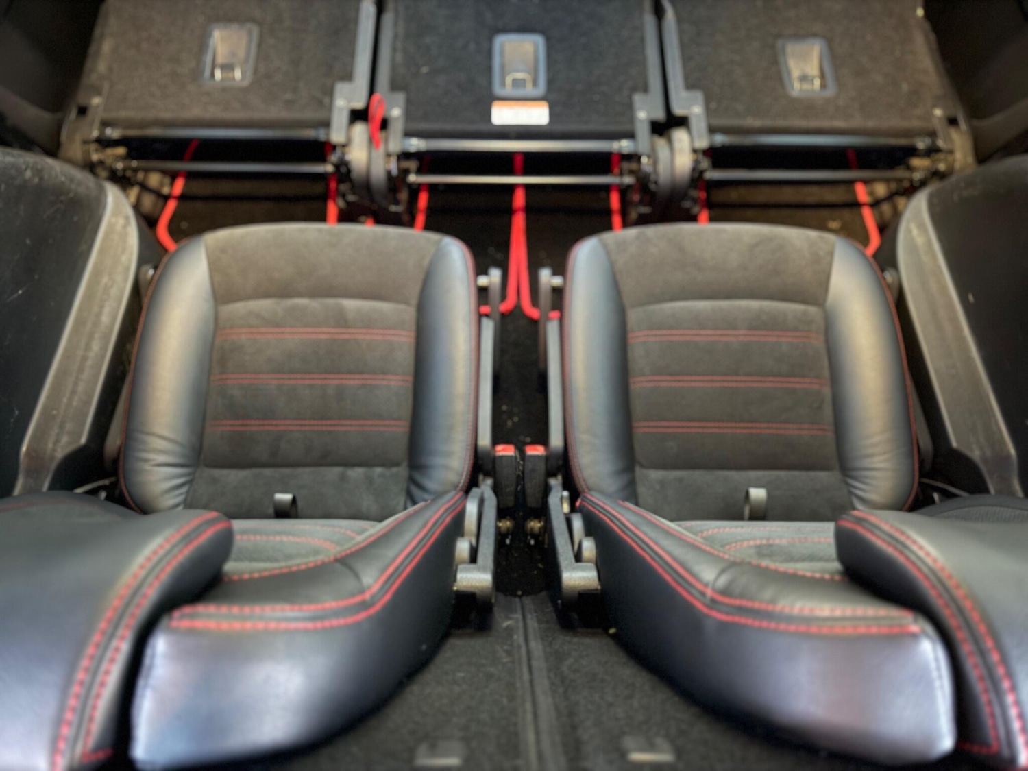 Used Ford S-Max 2011 for sale - 76714932: Photo 33