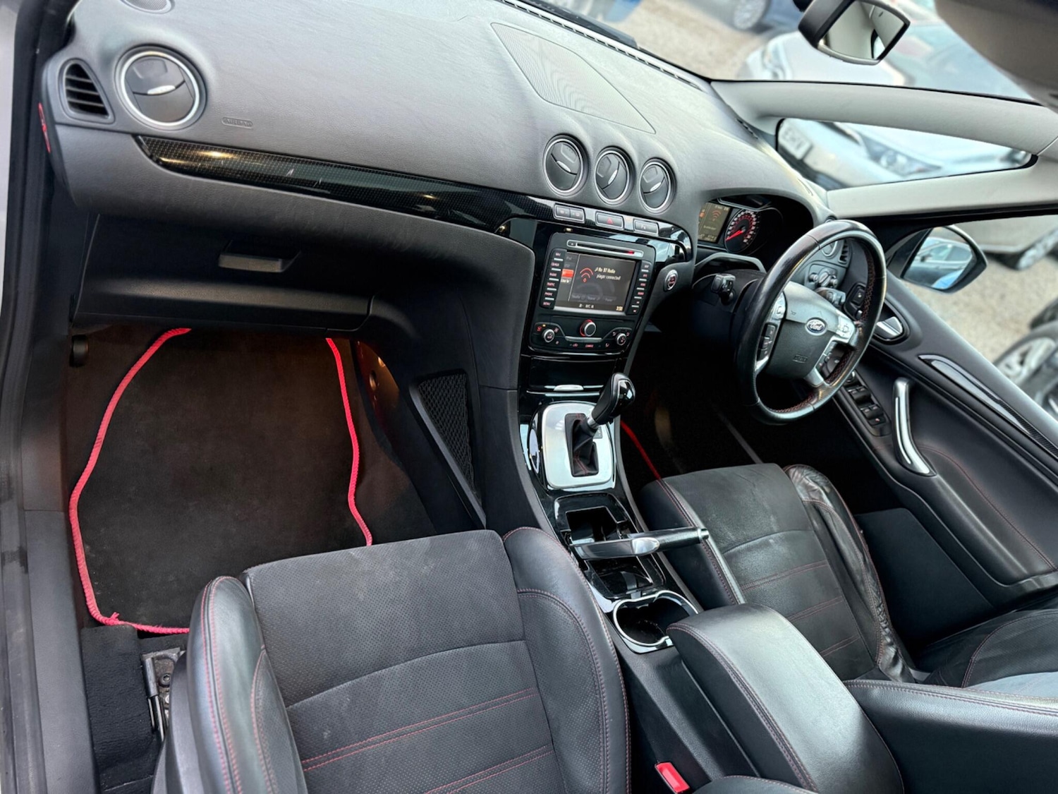 Used Ford S-Max 2011 for sale - 76714932: Photo 9