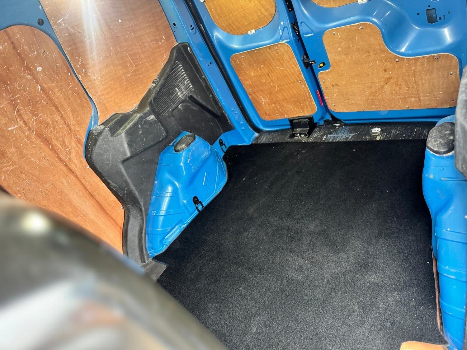 Used Ford Transit Courier 2014 for sale - 77242663: Photo 23