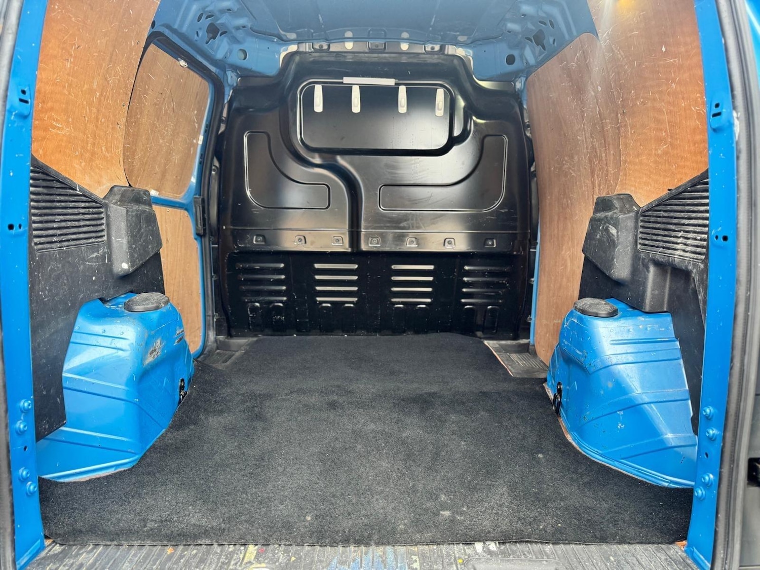 Used Ford Transit Courier 2014 for sale - 77242663: Photo 24