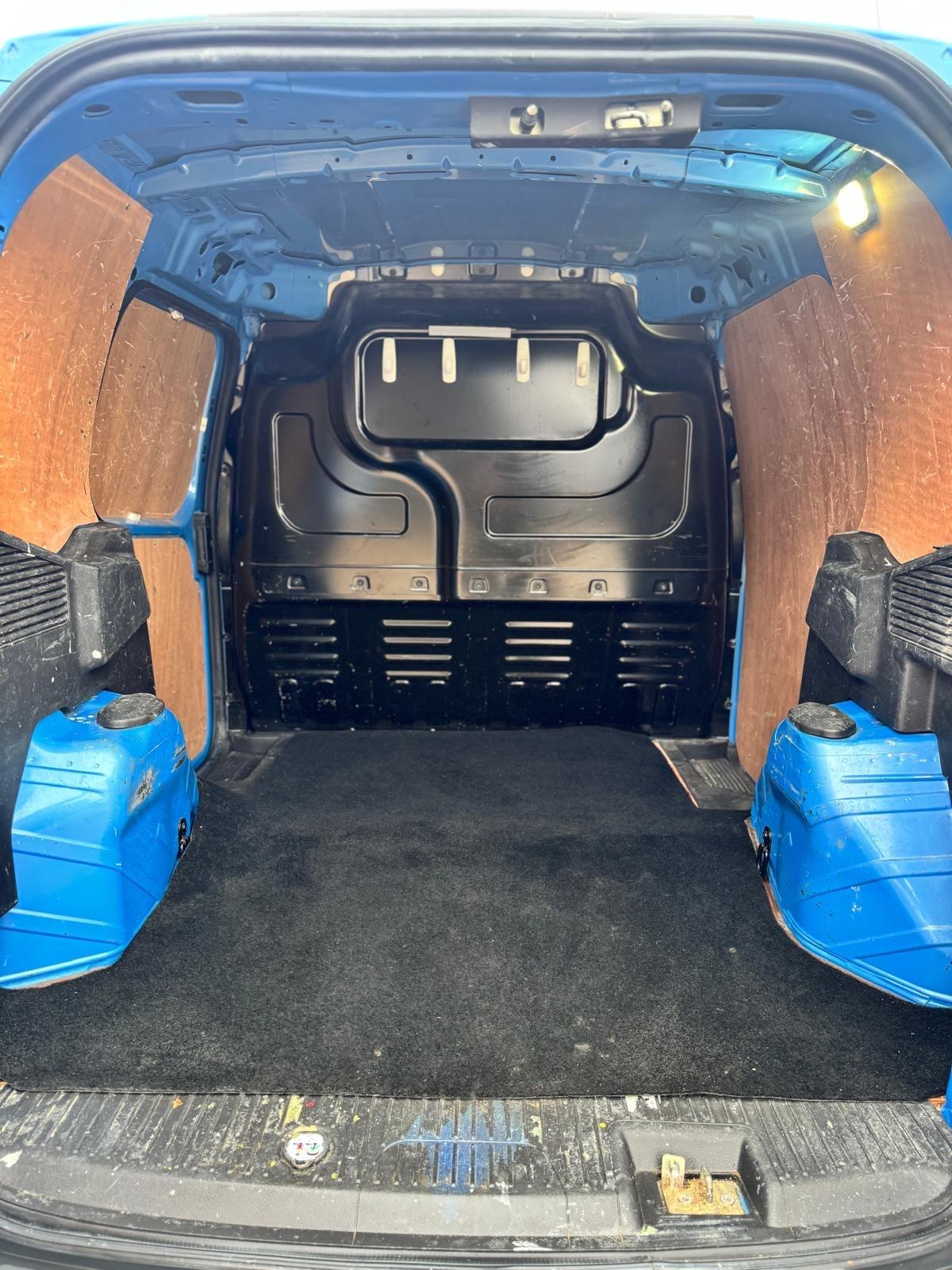 Used Ford Transit Courier 2014 for sale - 77242663: Photo 25