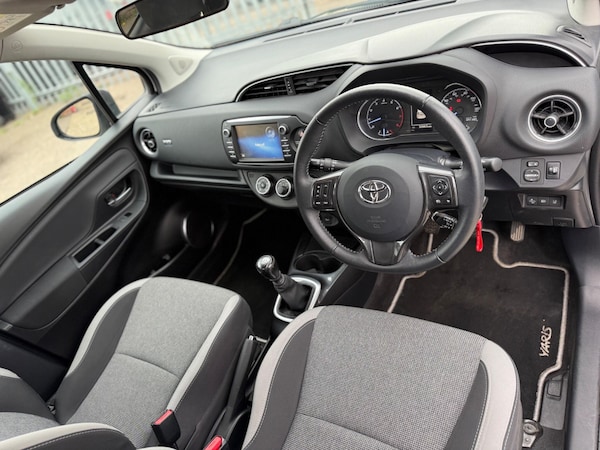 Used Toyota Yaris 2020 for sale - 76214232: Photo 11