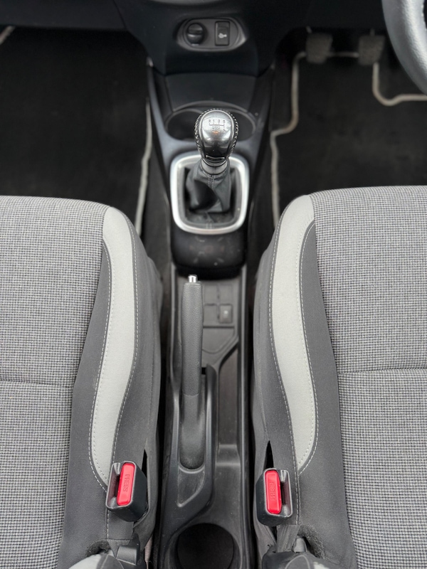 Used Toyota Yaris 2020 for sale - 76214232: Photo 21