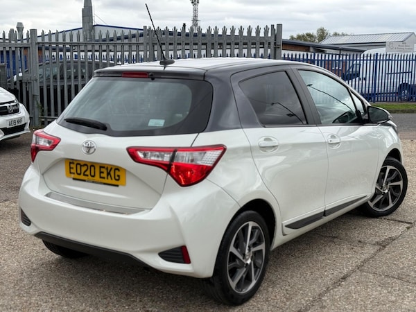 Used Toyota Yaris 2020 for sale - 76214232: Photo 3