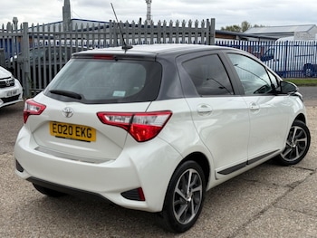 Used Toyota Yaris 2020 for sale - 76214232: Photo 3
