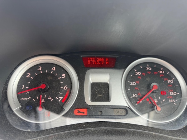 Used Renault Clio 2011 for sale - 76214584: Photo 15