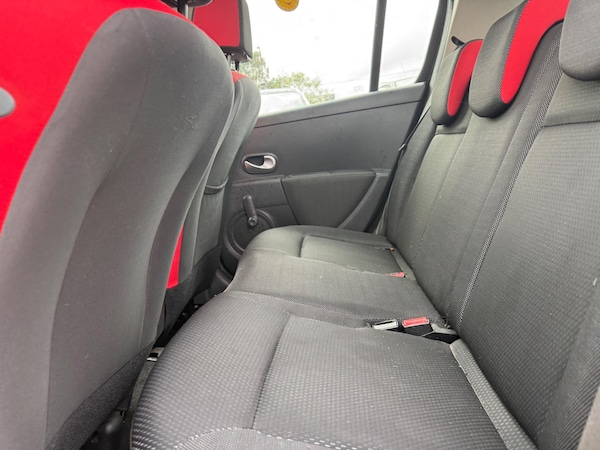 Used Renault Clio 2011 for sale - 76214584: Photo 19