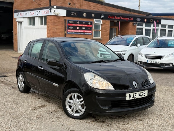 Used Renault Clio 2011 for sale - 76214584: Photo 1