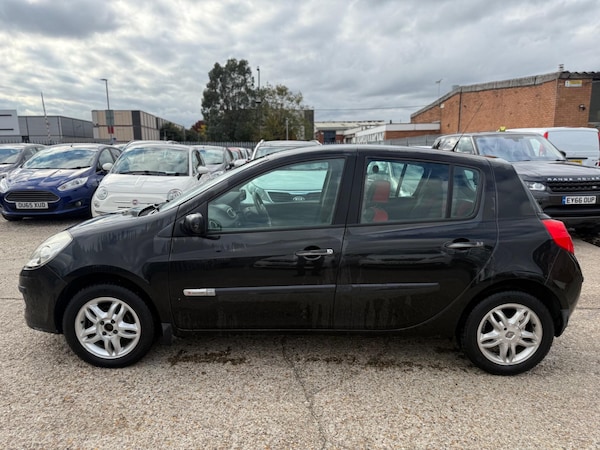 Used Renault Clio 2011 for sale - 76214584: Photo 5