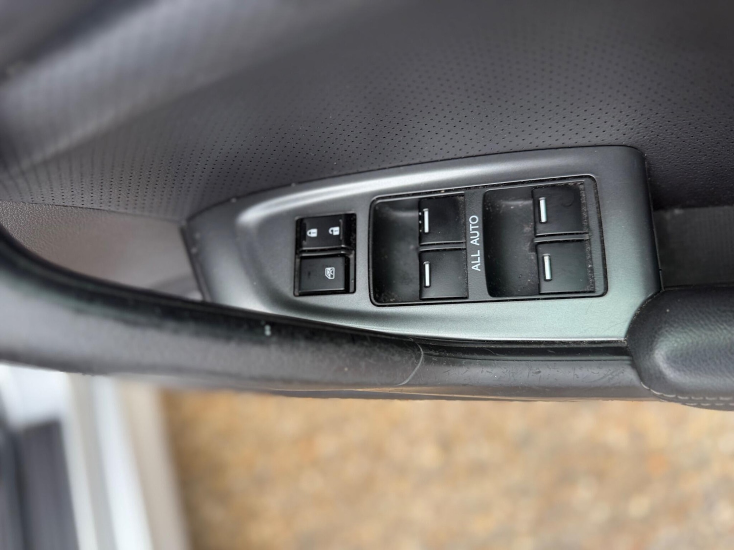 Used Honda Accord 2011 for sale - 77163318: Photo 15