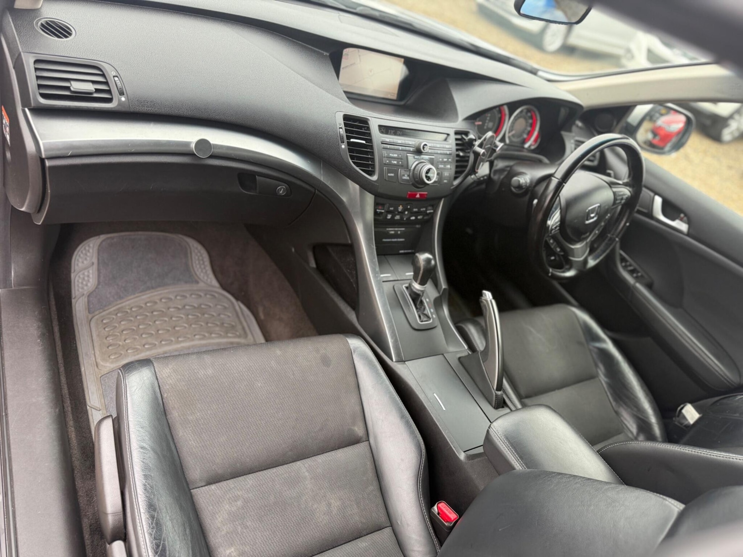 Used Honda Accord 2011 for sale - 77163318: Photo 9