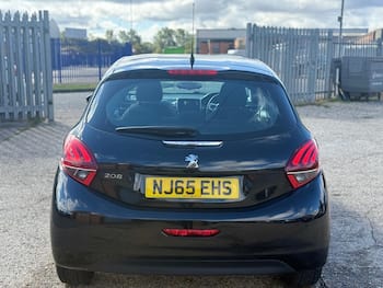 Used Peugeot 208 2015 for sale - 79387883: Photo