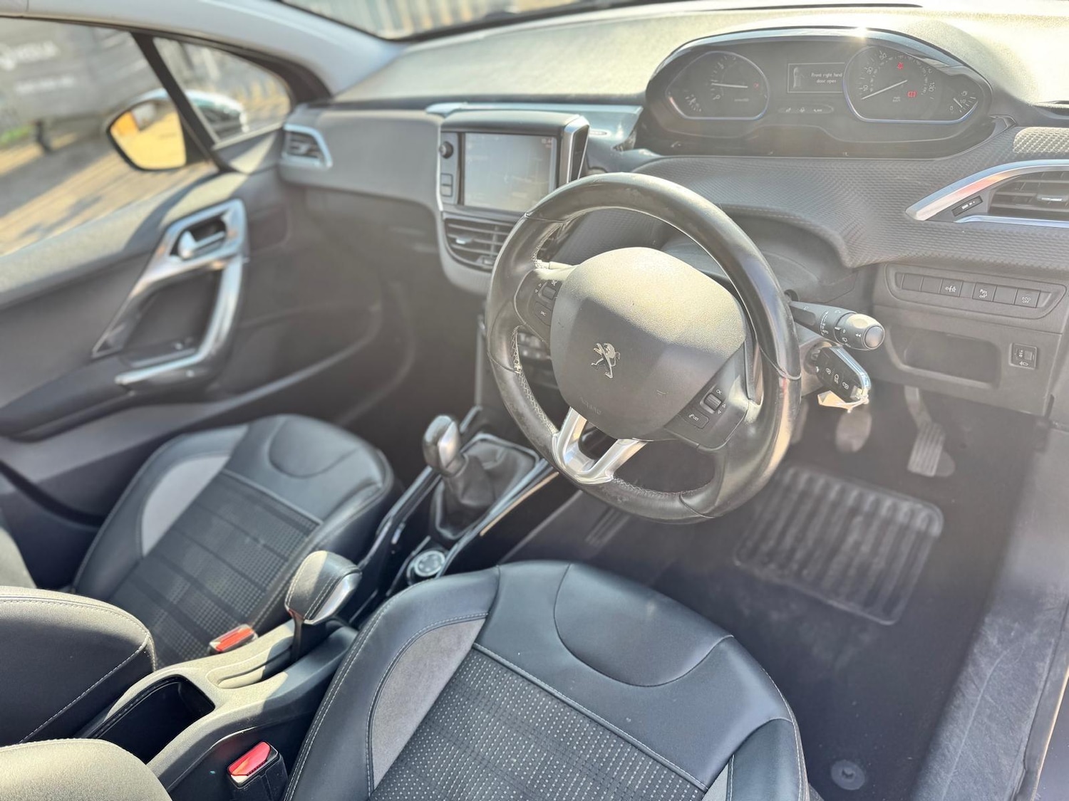 Used Peugeot 2008 2016 for sale - 75857673: Photo 10