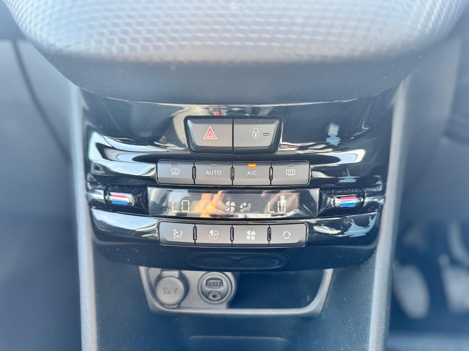 Used Peugeot 2008 2016 for sale - 75857673: Photo 17
